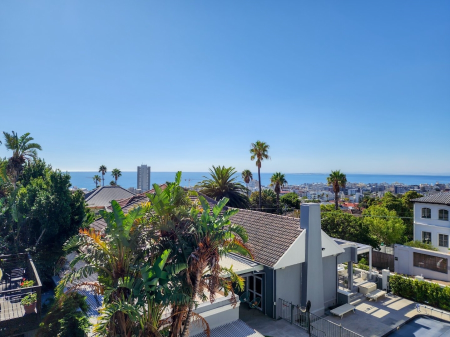 5 Bedroom Property for Sale in Fresnaye Western Cape